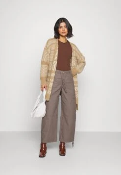 ONLY Onlmonolisa Life Cardigan - Vest - Birch -ONLY Winkel daba877a2e6e4d389e68a72363a75ea1