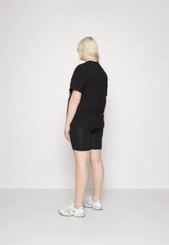 ONLY CARMAKOMA Cartime Life Time 2 Pack - Shorts - Black 11 ONLY CARMAKOMA Cartime Life Time 2 Pack - Shorts - Black -ONLY Winkel dcfe14e0133e43edbad9b0677c9f1fd9