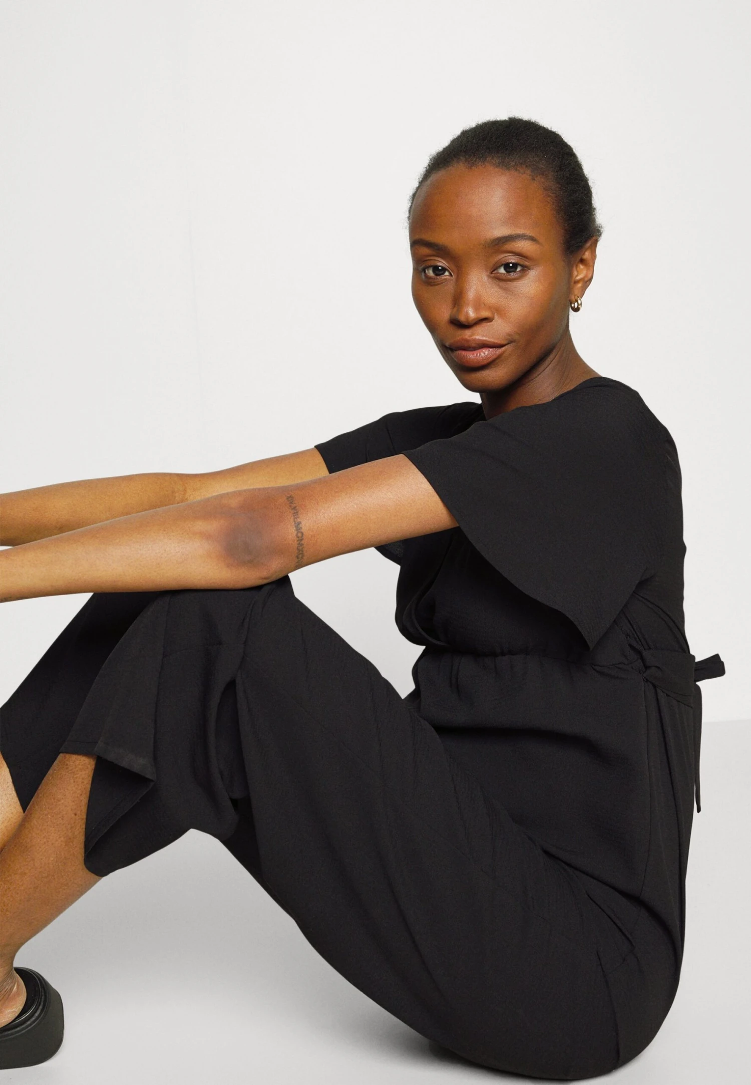 ONLY MATERNITY Olmnelly- Jumpsuit - Black 6 ONLY MATERNITY Olmnelly- Jumpsuit - Black - Afbeelding 4