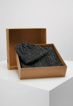 Only & Sons Onserik Box Scarf Beanie- Sjaal - Black