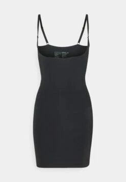 ONLY Onltracy Shape Up Slip Dress - Nachtjapon - Black -ONLY Winkel e6c6ed538cca457fb3b8debd1f429a0e