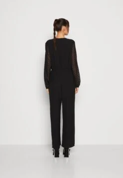 ONLY Onllisa V Neck- Jumpsuit - Black -ONLY Winkel efa0f6f290e44eda9fe2e90e4321c3b8