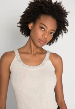 ONLY Onllola- Top - Pumice Stone Melange -ONLY Winkel f7403e8f531640aba47c75a43b6d2820