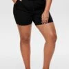 ONLY CARMAKOMA Goldtrash Life Easy Jrs - Shorts - Black -ONLY Winkel f91427c0c1484a7c8ae36927de0701e3