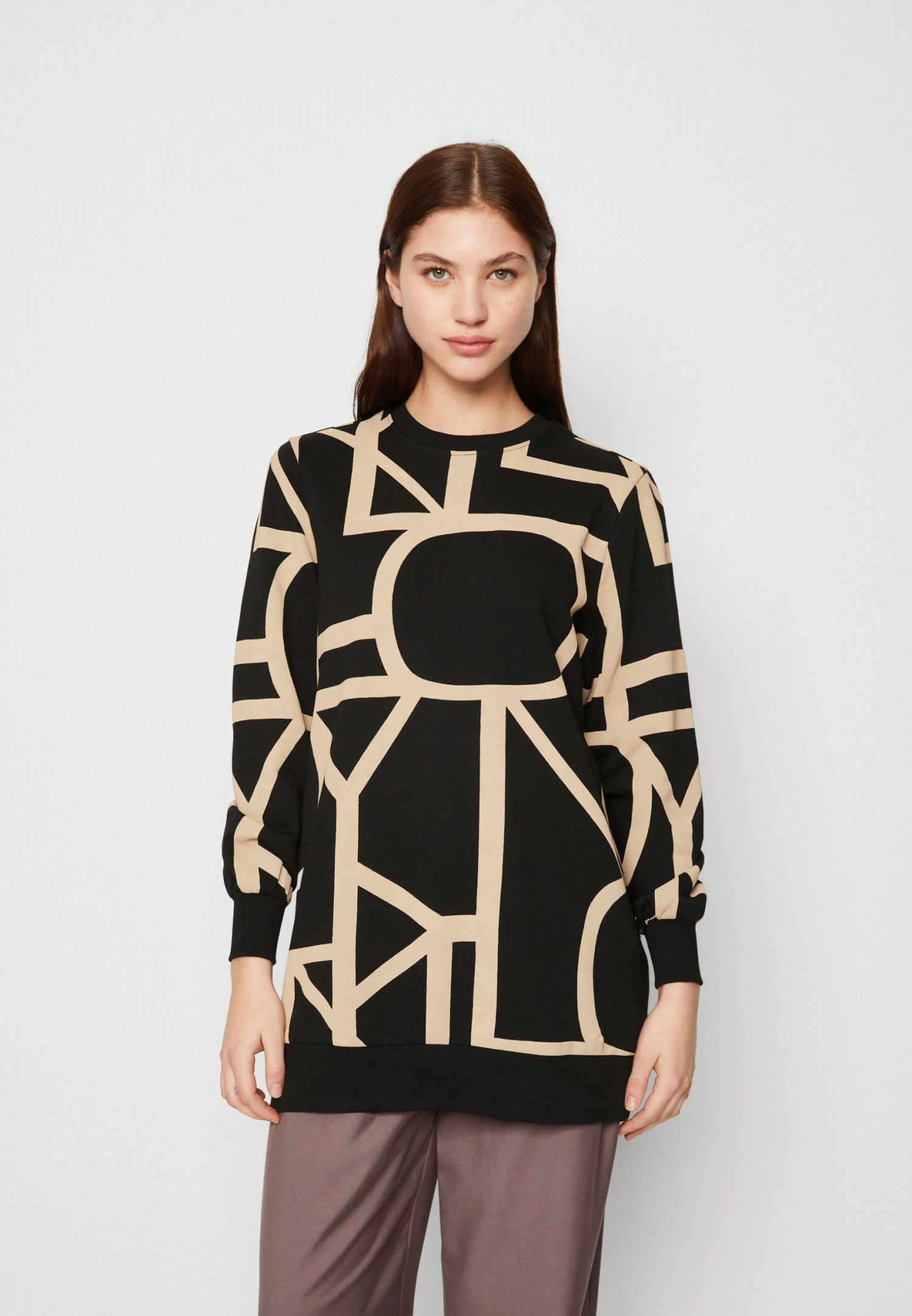 ONLY Onlaudrina Oversize O Neck - Sweater - Black 3 ONLY Onlaudrina Oversize O Neck - Sweater - Black